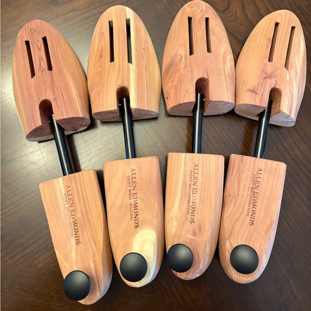 Men’s Allen Edmonds Shoe Trees medium size 9-10 (2 pairs)